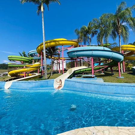 Flat Particular Adeias Das Aguas Park Resort Барра-ду-Пираи Экстерьер фото